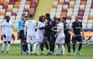 Yeni Malatya-Kasımpaşa maçına Sadık Çiftpınar damga vurdu