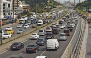 43 ilin geçiş güzergahında bayram yoğunluğu