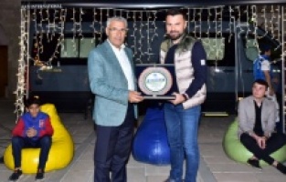 Başkan Güder. Kendi tarihiyle dost bir gençlik hedefliyoruz