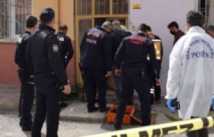 İple tavana asılı halde buldular