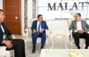 Keskin: İlçelerde de çok büyük hizmetler yaptığını görüyorum