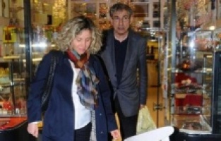 Orhan Pamuk 10 yıllık sevgilisiyle nikah masasına oturdu