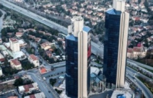 Sabancı holding servetine servet katıyor