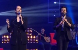 Samsak Döveci türküsü iki arkadaşın arasını açtı!