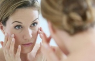 Yaşlanma karşıtı kremler işe yarıyor mu?