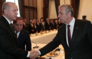 "Yavaş mı, Erdoğan mı?" diye sorulan anketten beklenmedik sonuçlar