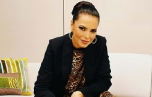 Yeşim Salkım'dan iftar davetine katılan Hülya Avşar'a sert yorum