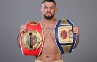 75 profesyonel maçta yenilmeyen boksör ringde kalbine yenildi