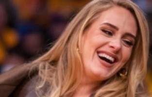 Adele, Sylvester Stallone'un malikanesine servet ödedi