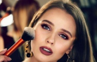 Bu yaz denemeniz gereken makyaj trendleri