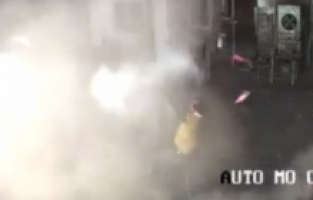 Buldozer lastiği şişirilirken patladı: 2 ölü