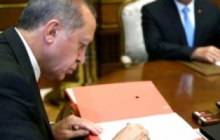 Cumhurbaşkanlığı kararı ile 10 vali görevden alındı, 20 ilin valisi değişti