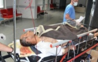 Eşini bıçakla, 2 çocuğunu da balkondan atarak öldürüp intihara kalıştı