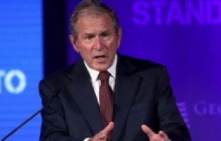 Eski ABD Başkanı Bush'un Irak'la ilgili dil sürçmesi gündem oldu