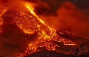 İtalya'da Etna Yanardağı'nda hareketlilik