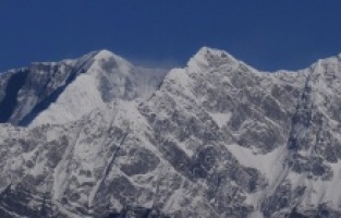 Nepal'de 22 kişiyi taşıyan yolcu uçağının enkazına ulaşıldı