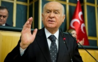 Bahçeli'den "Sözde komedyenler" çıkışı