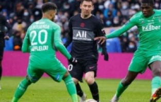 Beşiktaş bir taşta üç kuş vurdu