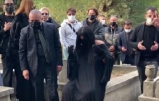 Bülent Ersoy'un şifreli ve asansörlü özel mezarı 1.5 milyon TL