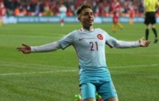 Emre Mor adım adım Fenerbahçe'ye gidiyor