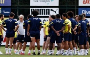 Fenerbahçe'de merak edilen eski oyuncusu yuvaya geri döndü!!!