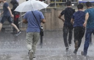 Hafta sonu dışarı çıkacaklar aman dikkat! Yağış var