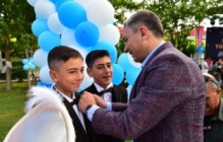 Vali Şahin, sünnet törenine katıldı