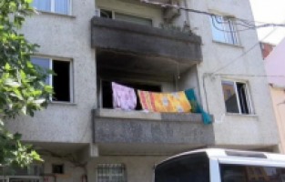Zamma kızan kiracı evi yaktı
