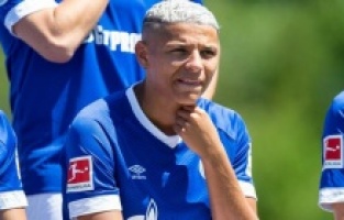 Cimbom bir transferi daha bitirdi