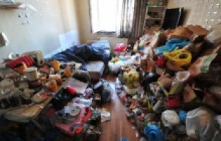 Çöp evden bir dram daha çıktı