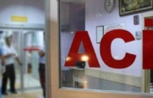 Devlet Hastanesi'nin acil servisindeki sağlıkçılar hizmetten çekildi...