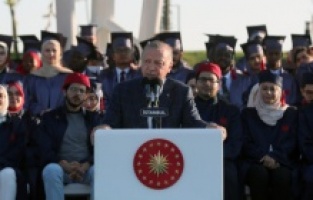 Erdoğan, İbn Haldun Üniversitesi Mezuniyet Töreni’ne katıldı