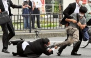 Eski Japonya başbakanını "intikam" için öldürmüş