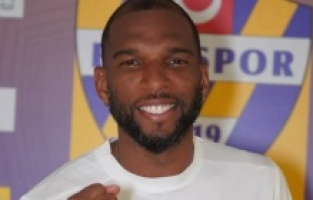 Eyüpspor, Ryan Babel ile sözleşme imzaladı.