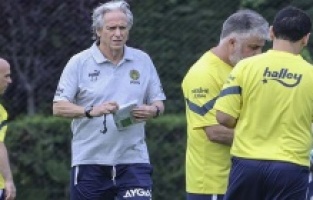 Fenerbahçe golcü oyuncuyu açıkladı!!!!