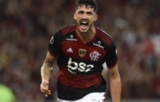 Fenerbahçe yıldız stoperle anlaştı.