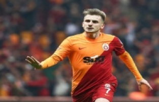Herkesi ters köşe yaptı. Kerem 1 yıl daha Cimbom'da