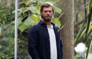 Kıvanç Tatlıtuğ'dan oğlu Kurt Efe'yle pozu