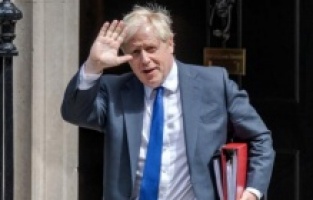 Son dakika! Boris Johnson istifa etti