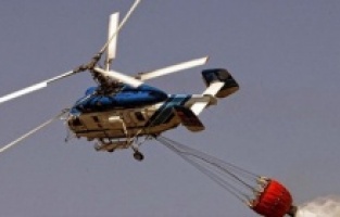 Yunanistan'da yangın söndürme helikopteri denize düştü