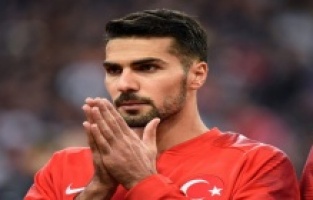 Zeki Çelik Roma'ya imzayı attı!