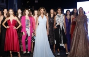 9. Laleli Fashion Shopping Festivali açılış defilesi gerçekleşti