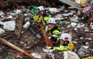 Kentucky'deki selde ölü sayısı 37'ye yükseldi, yüzlerce kişi hala kayıp