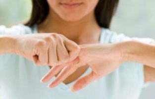 Parmak çıtlatmak zararlı değilmiş