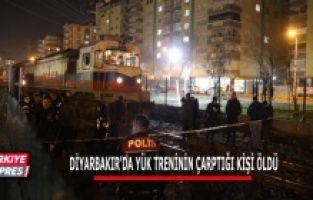 Diyarbakır'da yük treninin çarptığı kişi öldü