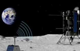 Ay'a internet getiriyor