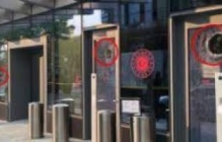 Türk vatandaşlarının oy kullandığı Türkevi’ne saldırı