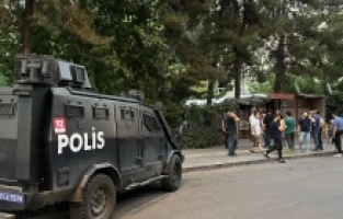 Diyarbakır’da kardeş kavgasında kan döküldü