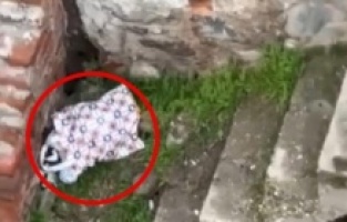 Diyarbakır’da metruk bir evde bebek bulundu