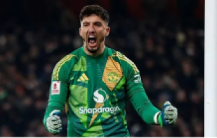 Altay Bayındır FA Cup’ta devleşti! Manchester United üst tura çıktı